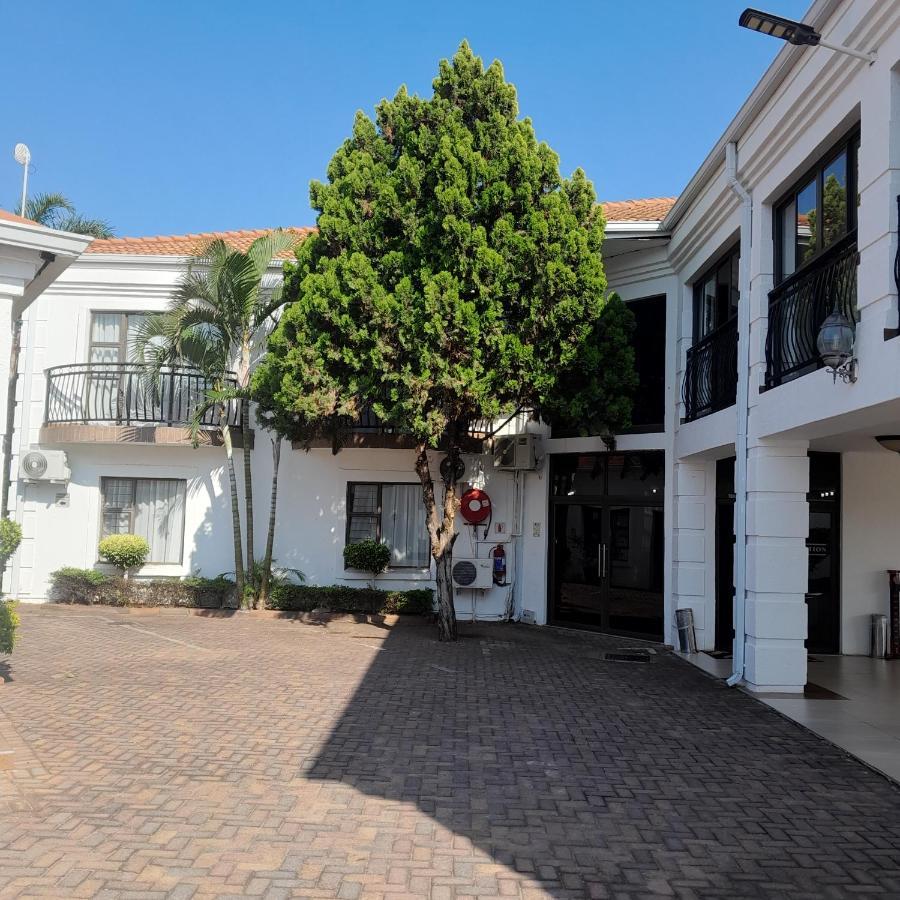 The Shamrock Hotel 波罗克瓦尼 外观 照片