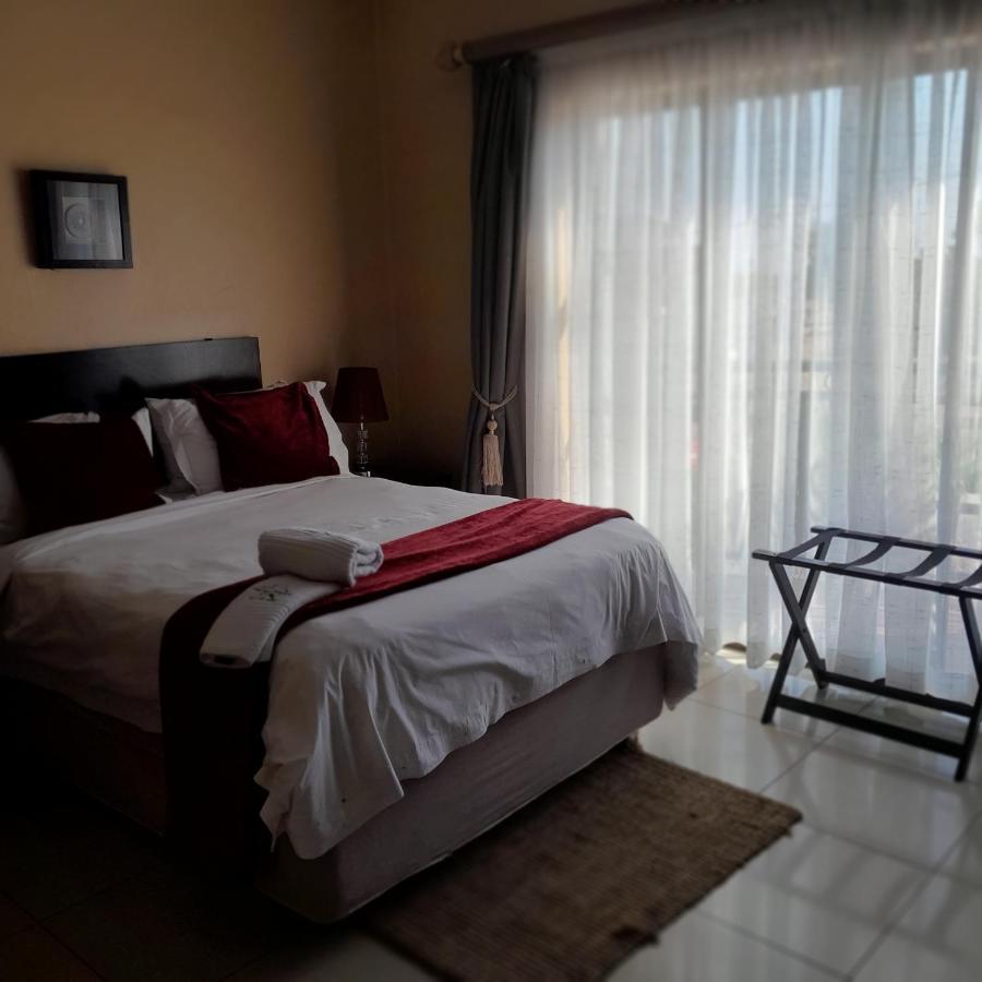 The Shamrock Hotel 波罗克瓦尼 外观 照片